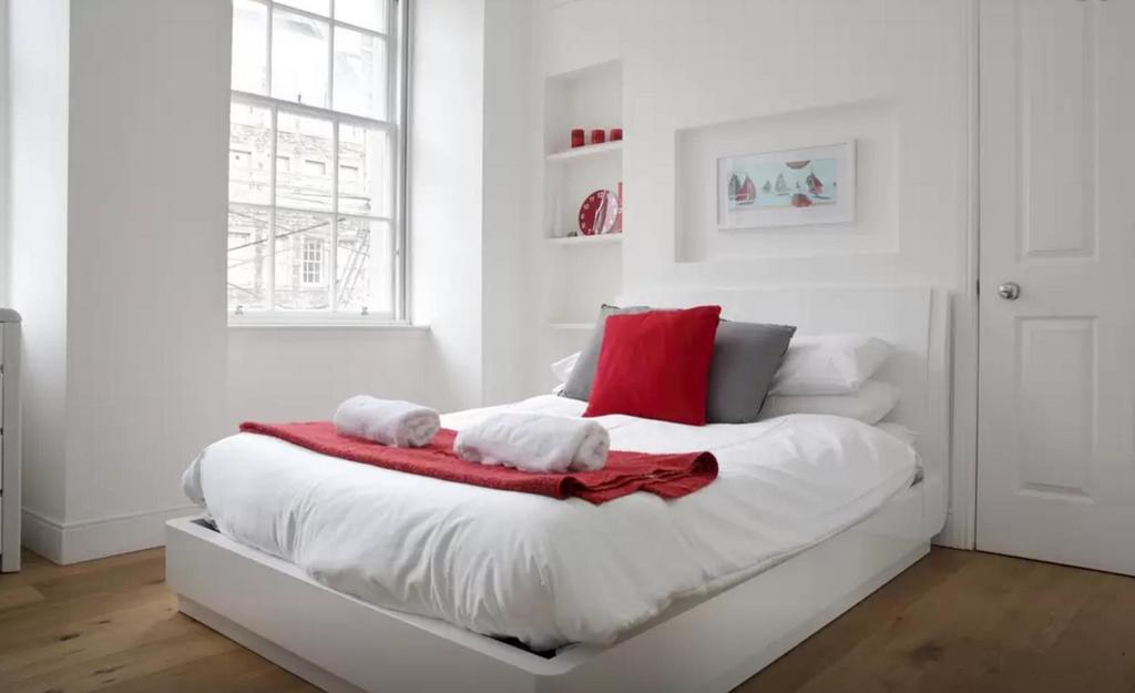 Apartamento Clamshell Land - Royal Mile Edimburgo Habitación foto
