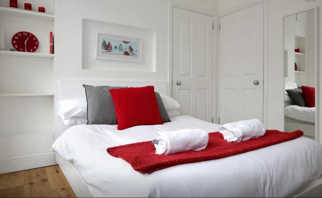 Apartamento Clamshell Land - Royal Mile Edimburgo Habitación foto