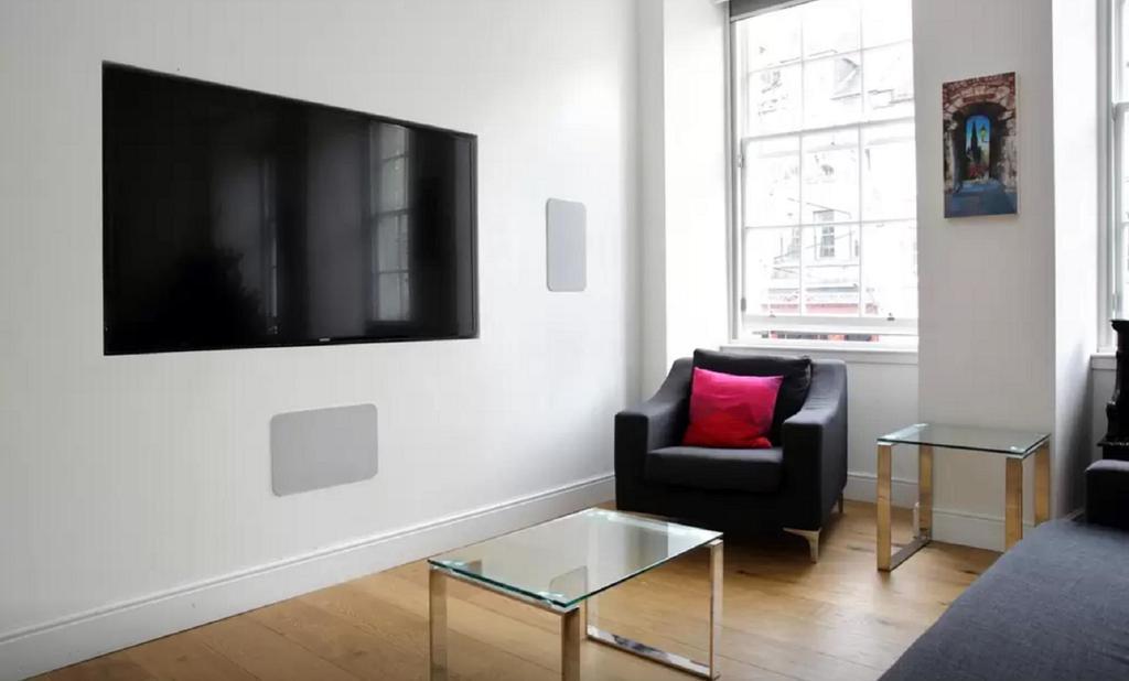 Apartamento Clamshell Land - Royal Mile Edimburgo Exterior foto