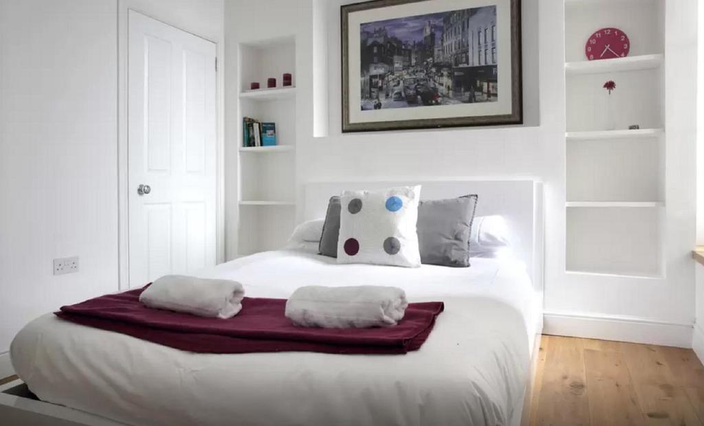Apartamento Clamshell Land - Royal Mile Edimburgo Habitación foto