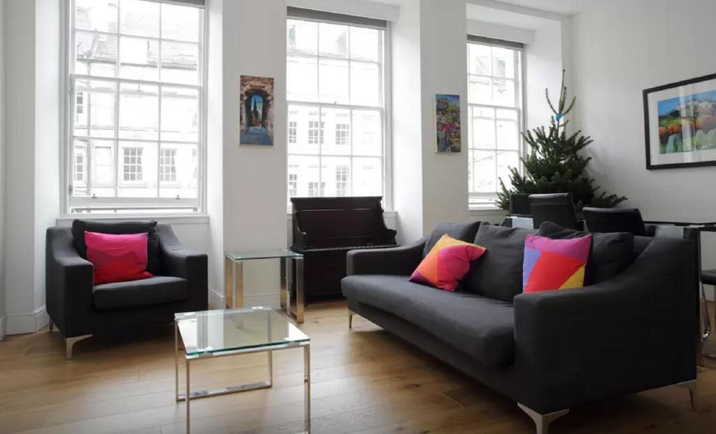 Apartamento Clamshell Land - Royal Mile Edimburgo Habitación foto